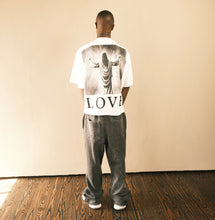 Load image into Gallery viewer, (DROP-SHOULDER/OVERSIZE BOXY-FIT) “LOVE BOUNDLESSLY” Tee
