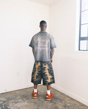 Load image into Gallery viewer, "PLAYS SCRIPT" Baggy Camo 3/4 Cargo Shorts
