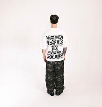Load image into Gallery viewer, (DROP-SHOULDER/OVERSIZE BOXY-FIT) “SEEK JESUS” Tee
