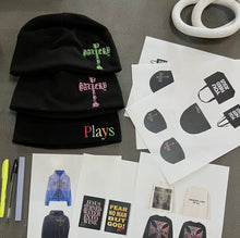 Load image into Gallery viewer, “PLAYSGALLERY” Winter Fleece Skully
