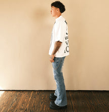 Load image into Gallery viewer, (DROP-SHOULDER/OVERSIZE BOXY-FIT) “Phone Call To Jesus” Tee
