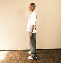 Load image into Gallery viewer, (DROP-SHOULDER/OVERSIZE BOXY-FIT) “LOVE BOUNDLESSLY” Tee
