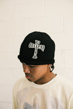 Load image into Gallery viewer, "PLAYS" Knitted Skull Cap
